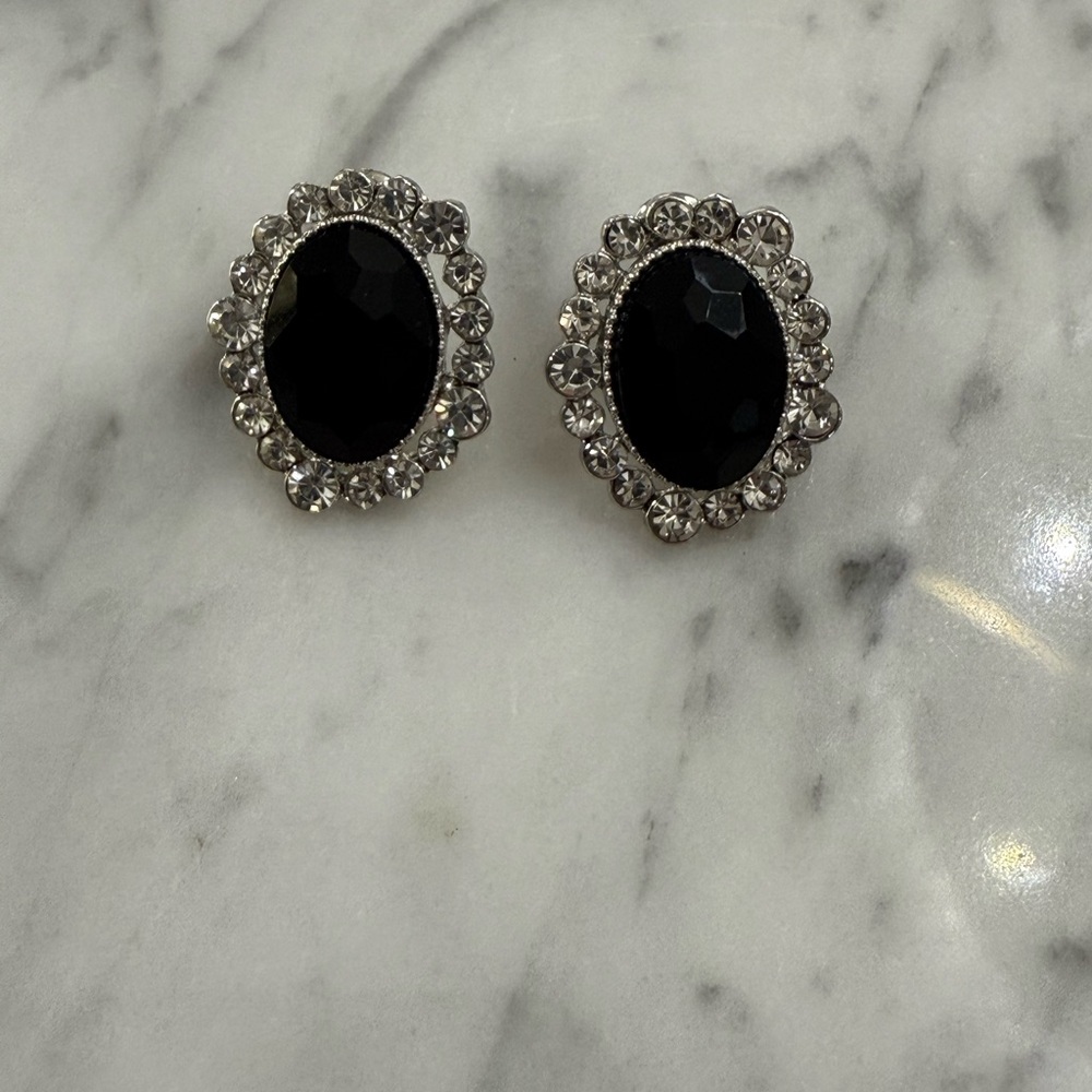 ❤️SOLD❤️ Vintage Style Black Faceted Stone & Clear Rhinestone Crystal Earrings - Picture 5 of 7